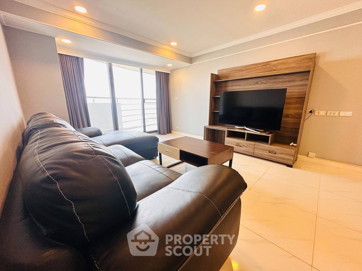 รูป ขายคอนโด 3 ห้องนอน ชั้น 28 ขนาด 162 ตร.ม. Floraville Condominium ใกล้ ARL Hua Mak (ID 3205481) - รูปที่ 1/14