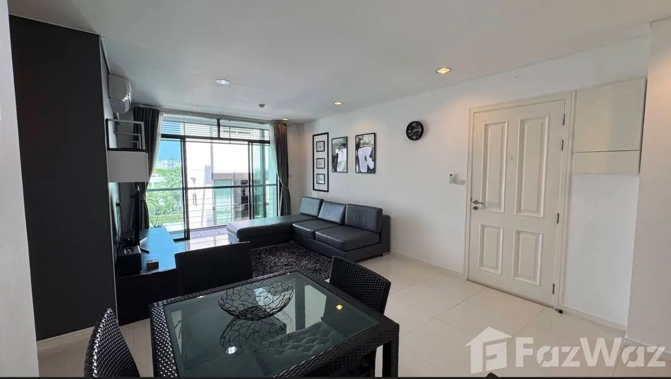 picture 3 Beds - 2 Bath Freehold Condominium 6684602 - 2/23