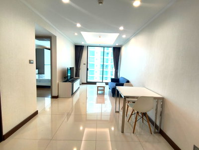 Condos for rent :  PFD-08770 Condo for rent: Supalai Oriental Sukhumvit 39. Beautifully decorated, premium unit, ready to move in. Close to BTS Phrom Phong. 🏙️✨