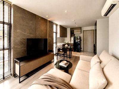 Condos for rent : Rhythm Ekkamai, room decorated in modern style, large bedroom, wide space, beautifully decorated, 2 bedrooms, 2 bathrooms.