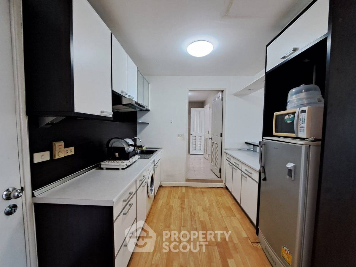 picture Spacious 1-BR 75 Sqm At Baan Sathorn Chaopraya Near BTS Krung Thon Buri (ID 3206813) - 12/19
