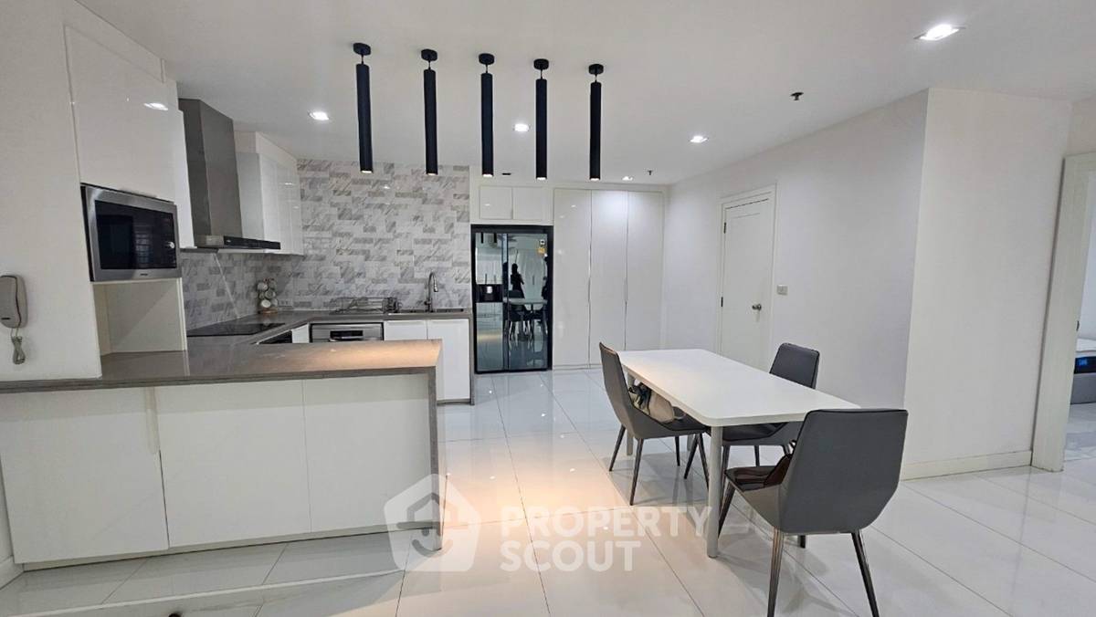 รูป คอนโด 2 ห้องนอน ขนาด 220 ตร.ม. Crystal Garden Condominium ใกล้ BTS นานา (ID 3206791) - รูปที่ 3/10
