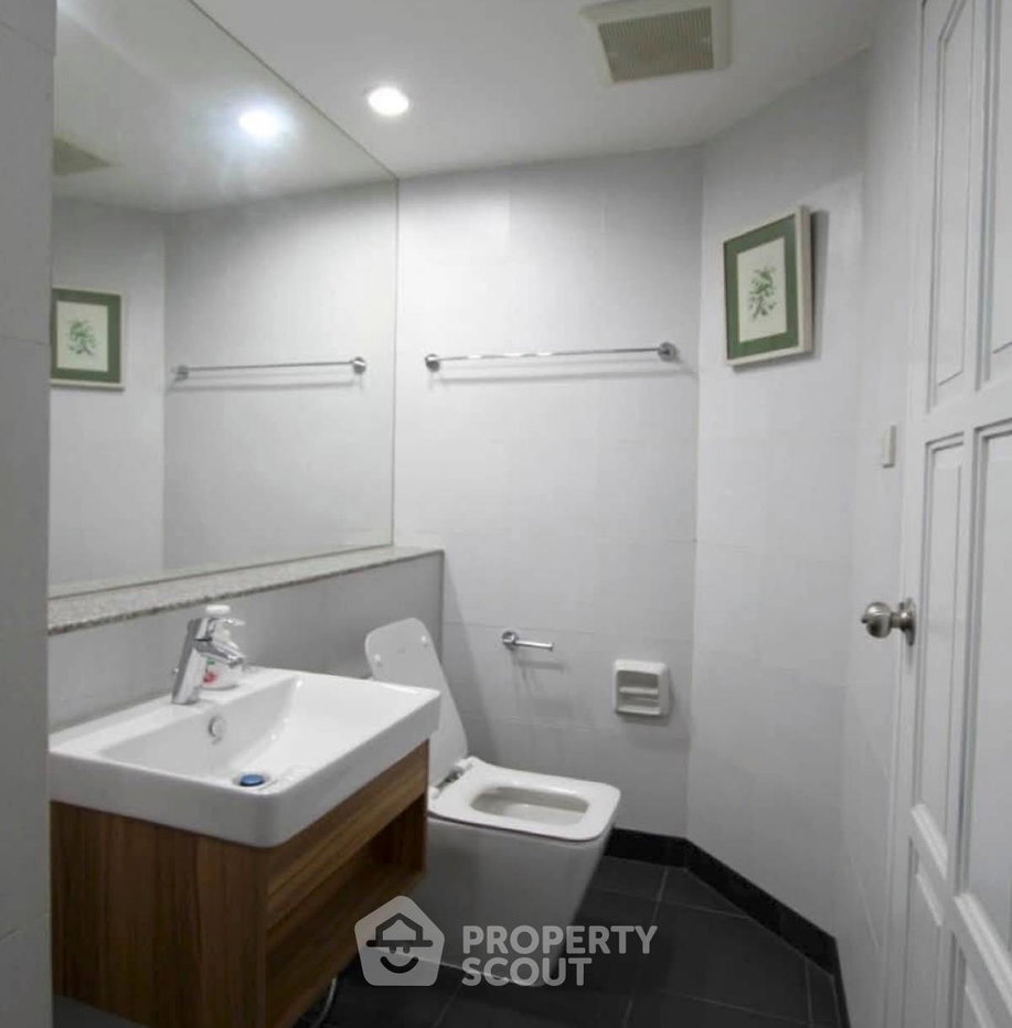 picture 2-BR Baan Nonsi Condo On Thanon Chan, Chong Nonsi (ID 3206764) - 7/11