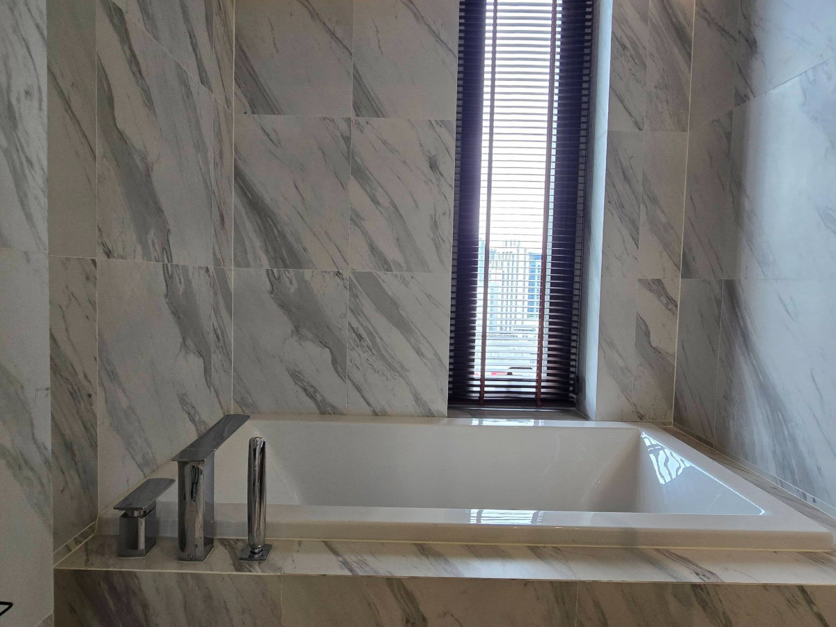 picture For Rent: Muniq Sukhumvit 23, 79,000 THB [MKr260845] - 12/16