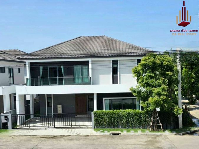ให้เช่าบ้านเดี่ยว 4 ห้องนอน 274 ตร.ม. 63 ตร.ว. เซนโทร วิภาวดี