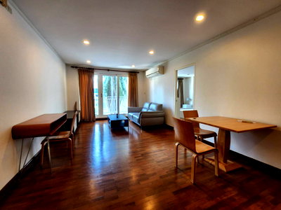 Condos for sale : RARE BEST PRICE Baan Siri Sukhumvit 13 2-Bed 76 SQM Below Market Value - U1121298