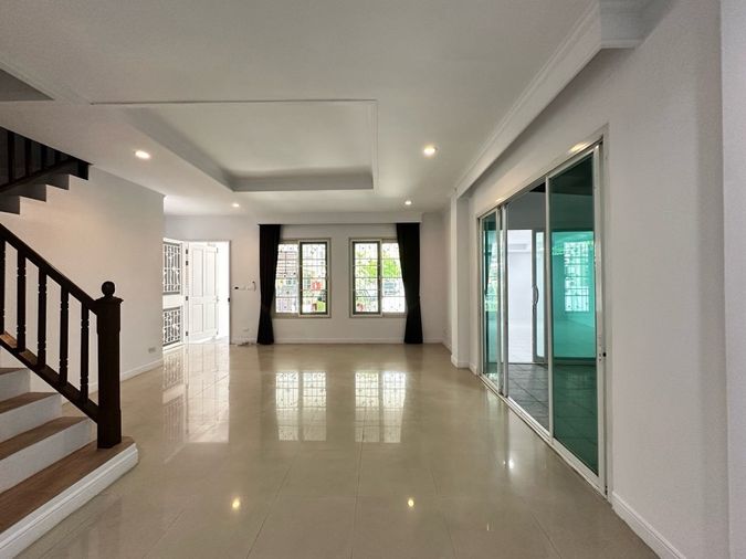 ให้เช่าบ้านเดี่ยว 5 ห้องนอน 300 ตร.ม. 46 ตร.ว. เออร์เบิน สาทร