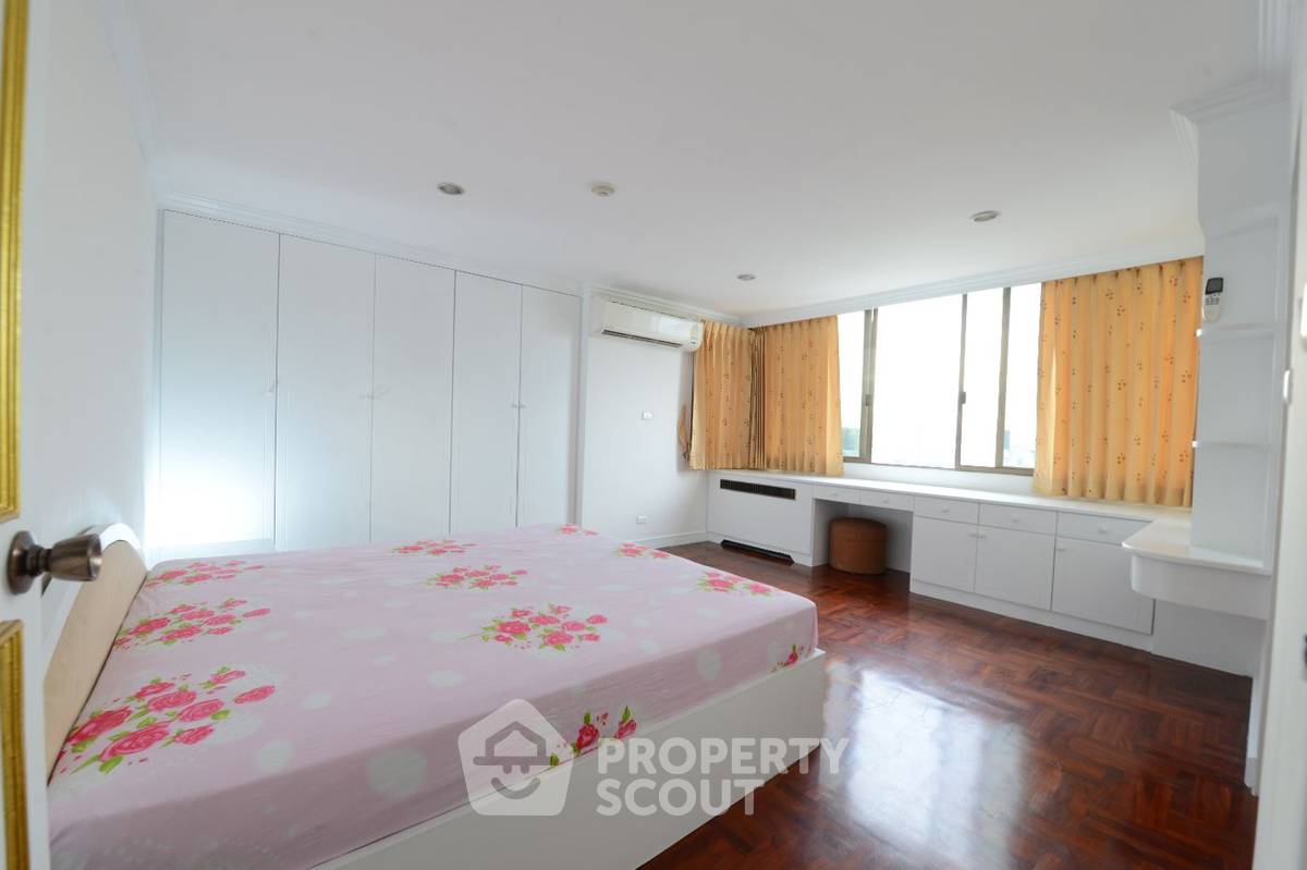 รูป เลี้ยงสัตว์ได้ คอนโด 3 ห้องนอน 350 ตร.ม. ชั้น 23 Oriental Towers BTS เอกมัย (ID 510846) - รูปที่ 16/20