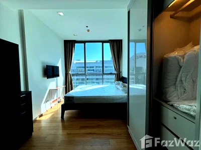 ขายคอนโด : High-Floor 1-Bedroom Condo Near BTS Nana 6681921