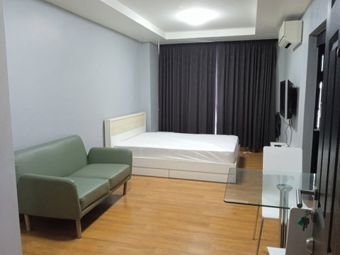 P-56083 📍#Ratchadapisek Condo for Rent The Kris Express 2 5th Fl. (31 sq.m. Studio) Near MRT Ratchadaphisek 76m Line ID: @easythaihome 085-592-2897