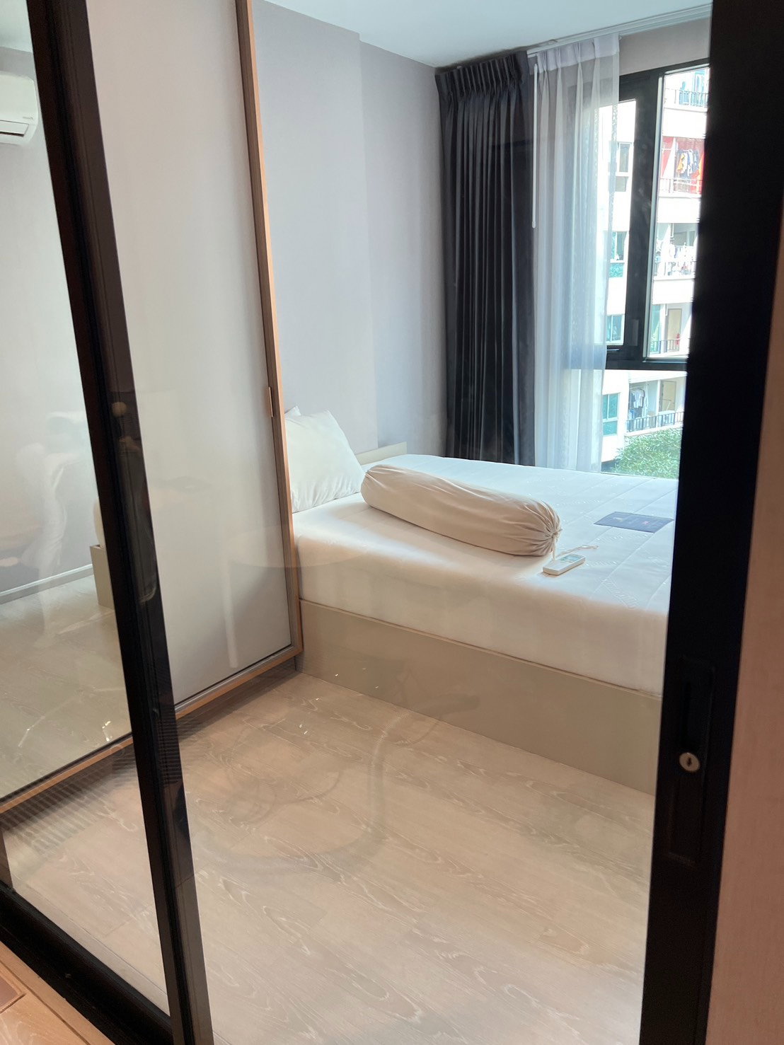 🔥 ห้องสวย ทำเลอินเตอร์เชนจ์! Knightsbridge พหลโยธิน อินเตอร์เชนจ์ 🔥 💥 33 ตร.ม. | ชั้น 4 | อาคาร B | เพียง 12,480 บาท/เดือน