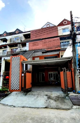 Townhouses for sale Max Valu Pattanakarn : #HHR74 Townhome for Sale | 4 Stories 📍Pattanakarn 44 | Near Thonglor–Ekkamai