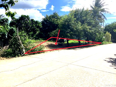 Land for sale : LAND 139.2 Sq.w. Pran Buri Prachaubkirikhan for 555,000