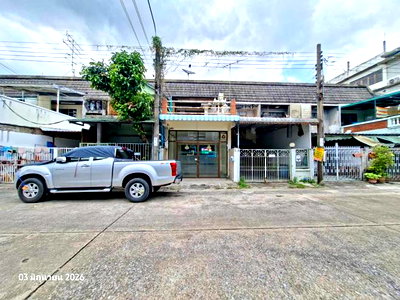 Townhouses for sale Bangkok : TOWN HOUSE 24 Sq.w. Nong Khaem Bangkok for 2.6M