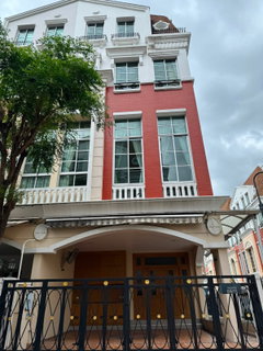 รูปภาพ RS7432 For Rent: Midtown Sathorn-Narathiwat Townhouse, Corner Unit, Newly Renovated, Spacious, Pet-Friendly, Prime Location in Rama 3