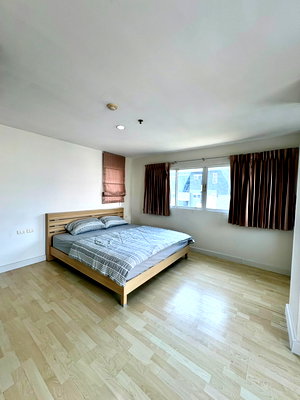 Condos for rent : P-55728 🔥 (Spacious 97 sqm 2 Bed 2 Bath Pool View Unit for Rent) City Living Ratchada Near MRT Huai Khwang Line ID: @easythaihome 085-592-2897