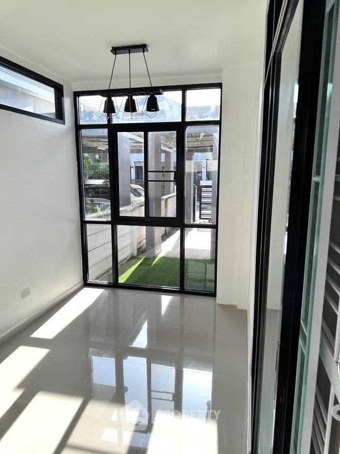 รูป บ้าน 4 ห้องนอน ขนาด 185 ตร.ม. ในโครงการ Areeya Como Bangna - Wongwaen (ID 3205220) - รูปที่ 9/17