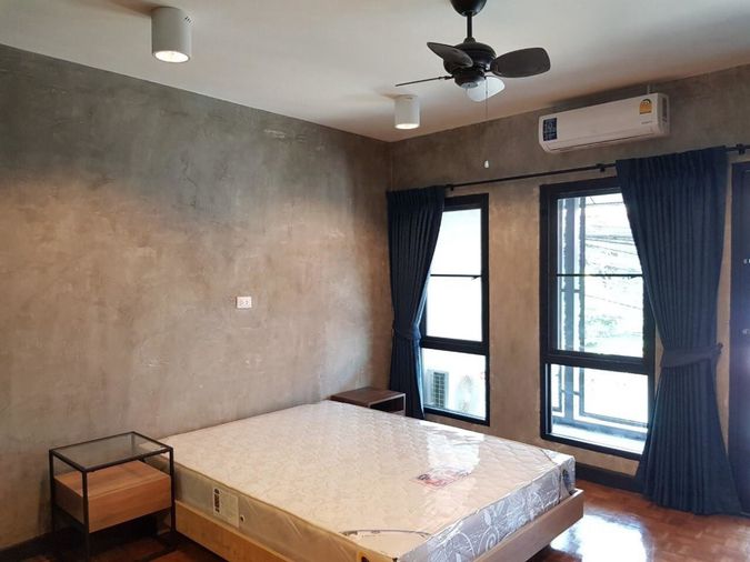 2-bed townhouse for sale, 100 sqm, 15 sq wah, Din Daeng