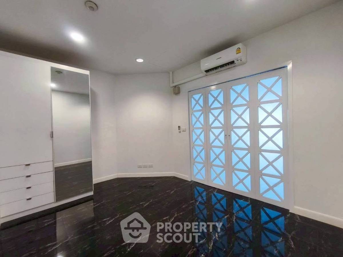 รูป คอนโด 2 ห้องนอน Baan Nonsi ขายย่านถนนจันทน์ กรุงเทพฯ (ID 3207175) - รูปที่ 6/11