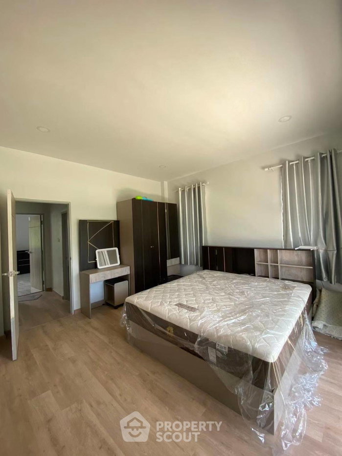 รูป บ้าน 4 ห้องนอน 420 ตร.ม. ใน Mu Ban Ake Arree พัทยา (ID 3210098) - รูปที่ 4/17