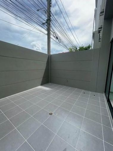 ให้เช่าโฮมออฟฟิศ 4 ห้องนอน 230 ตร.ม. 22 ตร.ว. เขตบึงกุ่ม