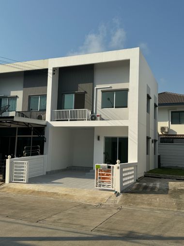 ให้เช่าทาวน์โฮม 3 ห้องนอน 135 ตร.ม. 19.5 ตร.ว. ฮาบิทาวน์ เนสท์