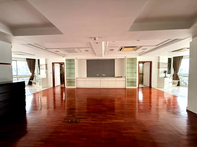 Condos for sale : LTH16072 - Luxury Condo for Sale Phrom Phong | President Park | 260 sq.m. | 3+1 Beds 4+1 Baths | BTS Phrom Phong | 25 MB