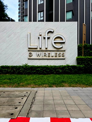 Condos for rent : For rent: Life one Wireless | Near BTS Phloen Chit ✨ Studio room, located in the city , ready to move in., 7th floor, 28 sqm, rent 19,000 baht/month. 