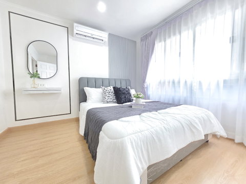 Lumpini Ville Cultural Center, large room, fully furnished, ready to move in, near MRT Huai Khwang.