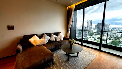 คอนโดให้เช่า : Super Luxury | ชั้นสูงลิ่ว 18 | แรร์ยูนิต 2 นอน 3 น้ำ | ทำเลติดริมถนนสุขุมวิท-ทองหล่อ