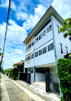 Townhouses for sale Big C Ratchaphruek : SALE TOWNHOME 3 FL .,BANGKRANG 52 - SPECIAL PRICE 2.49MB.