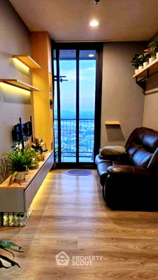 ขายคอนโด : ห้องชั้น 44 แบบ 1 ห้องนอน Oka Haus Sukhumvit 36 ใกล้ BTS Thong Lor (ID 3148927)
