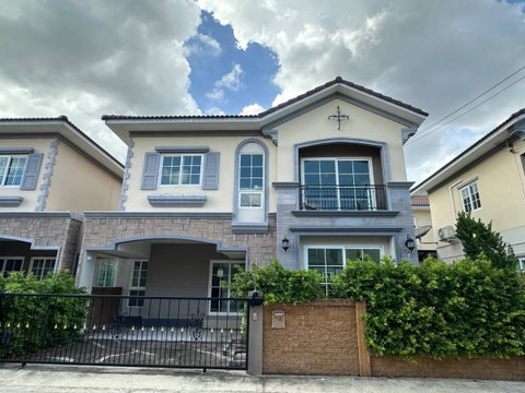 SPP108🔥 บ้านหรูสไตล์อิตาลี 4 ห้องนอน ราคา 4.68 ล้าน!  🏡 Golden Neo 3 พระราม 2 