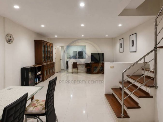 3-bed townhouse for sale, 180 sqm, 25.9 sq wah, Baan Ploynakara Place