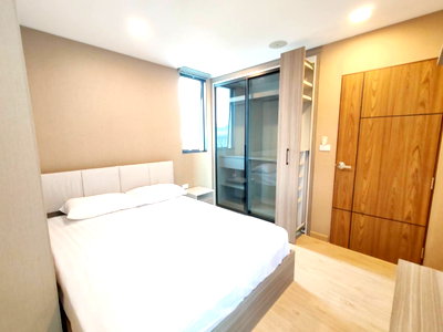 ขายคอนโด : เจ้าของขายเอง The Cube Urban Sathon Chan Condo 2ห้องนอน Layout พิเศษ ห้องมุมใหญ่สุดในชั้น วิวสระน้ำ Rare Item