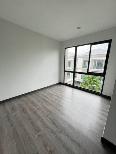 ให้เช่าบ้านเดี่ยว 3 ห้องนอน 200 ตร.ม. 30 ตร.ว. บ้านกลางเมือง คลาสเซ่ รัชโยธิน
