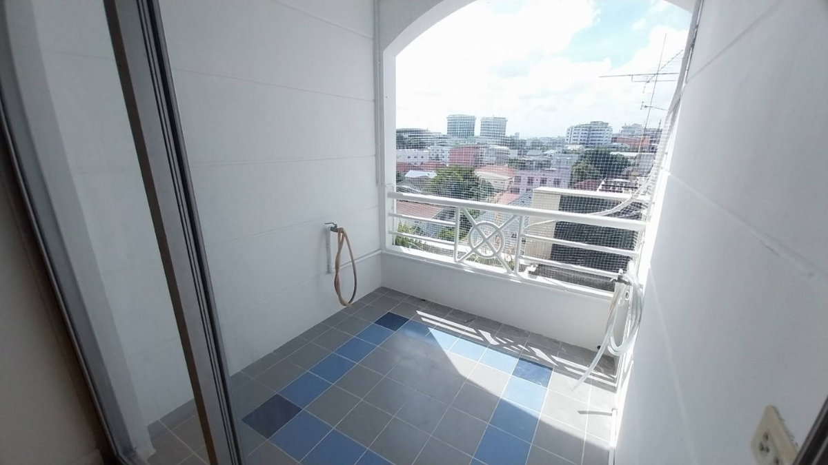 picture 🔥 Good-value condo for sale at Baan Erawan 1| MRT Lak Si - 5/5