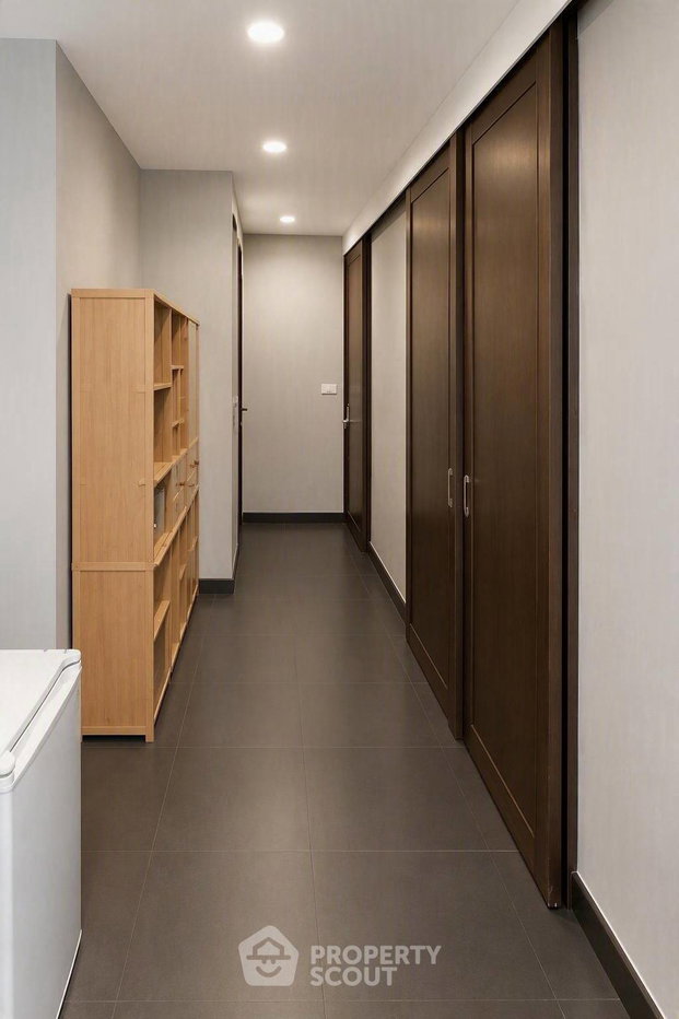 picture 16th-Floor 3-BR At Elephant Tower Near BTS Ratchayothin (ID 3207243) - 7/10