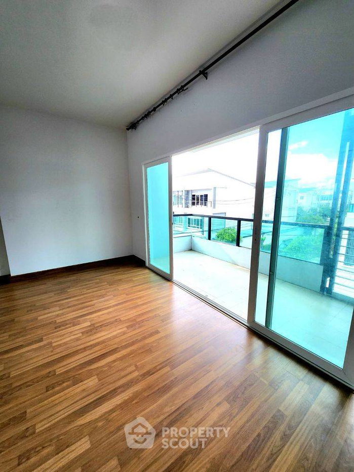 รูป ทาวน์เฮ้าส์ 3-ห้องนอน ใน ท่าแร้ง (ID 3208183) - รูปที่ 5/8