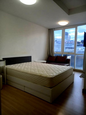 Condos for sale : P-111093 📍#Rama9 Condo for Sale Kris Garden Rama 9 Building C 8th Fl. Near MRT Phetchaburi / MRT Phra Ram 9 Line ID: @easythaihome 085-592-2897