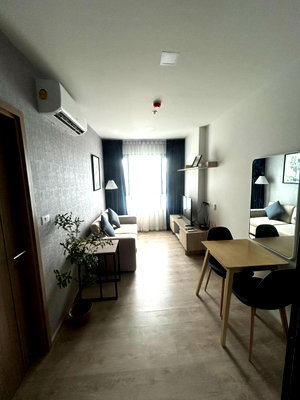 Condos for rent Chiang Mai : The Base Height (San Dek Intersection), Brand-new room with Doi Suthep mountain view from the balcony