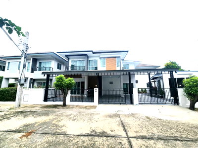 บ้านเดี่ยว ม.เทคโนโลยีมหานคร : บ้านเดี่ยวหลังใหญ่ เนื้อที่กว้างขวาง หมู่บ้านเต็มสิริ พรีว่า (Pracha Samran) ถนนประชาสำราญ คลองสิบสอง หนองจอก มี6ห้องนอน เฟอร์ฯ,แอร์ พร้อมอยู่เลย
