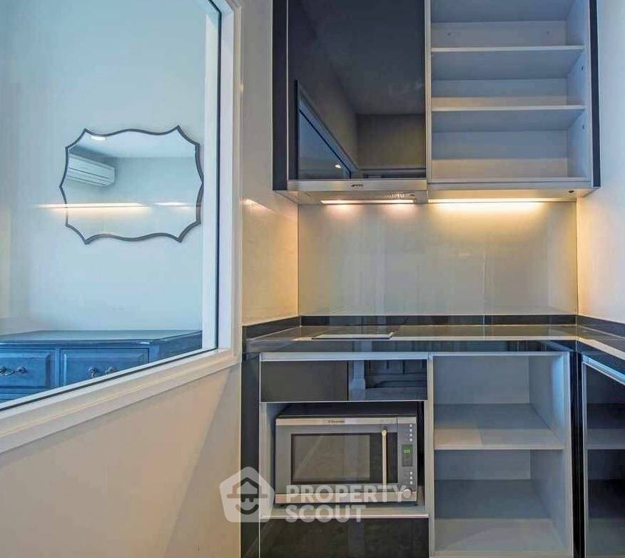 picture 200m From BTS Thong Lor | 1-BR The Crest Sukhumvit 34 (ID 3208894) - 3/6