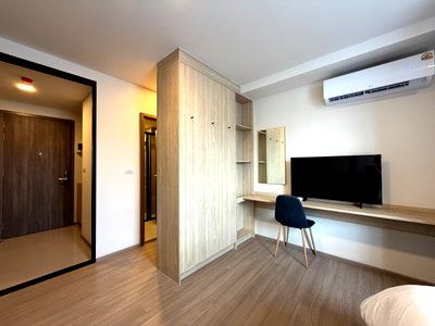 Condos for sale : The Muve Sukhumvit 107 Condo allows pets, convenient travel, 2 minutes to BTS Bearing.