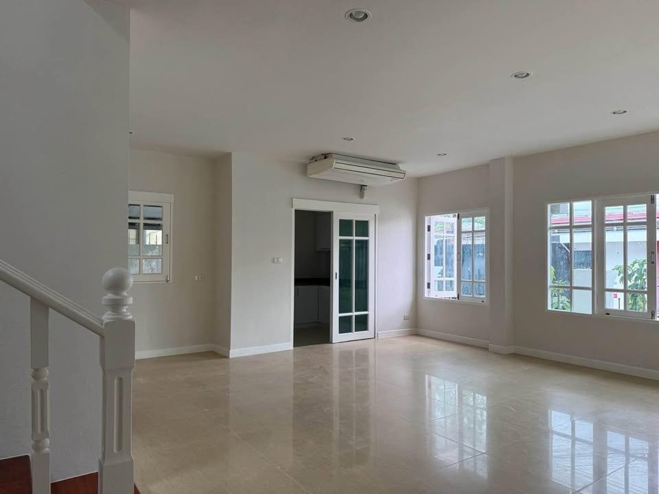 รูป ให้เช่า บ้านเดี่ยว หมู่บ้านอัญชัน ศรีนครินทร์ GH640 - รูปที่ 2/8