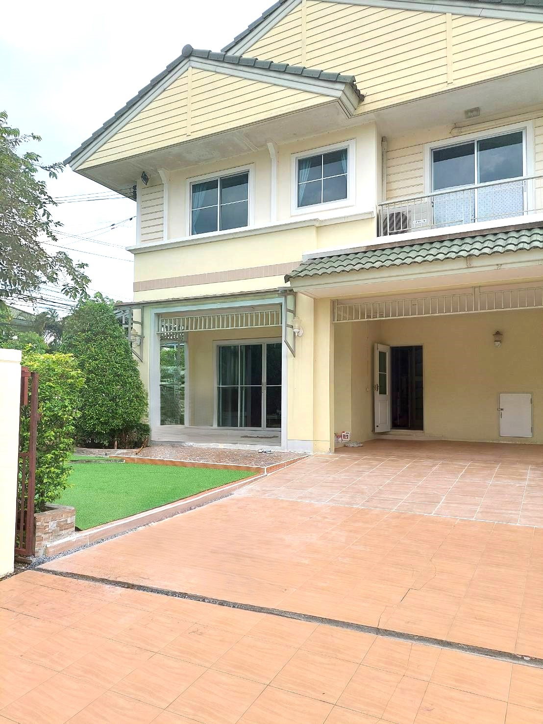 ให้เช่าบ้านเดี่ยว พฤกษ์ลดา 2 ท่าข้าม-พระราม 2 เลียบทางด่วนวงแหวนฝั่งใต้ ตกแต่งสวย เฟอร์นิเจอร์ครบ 