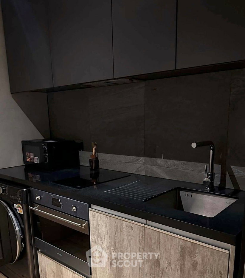 รูป คอนโด 1 ห้องนอน The Lofts Asoke ใกล้ MRT เพชรบุรี 300 ม. (ID 3210888) - รูปที่ 2/5
