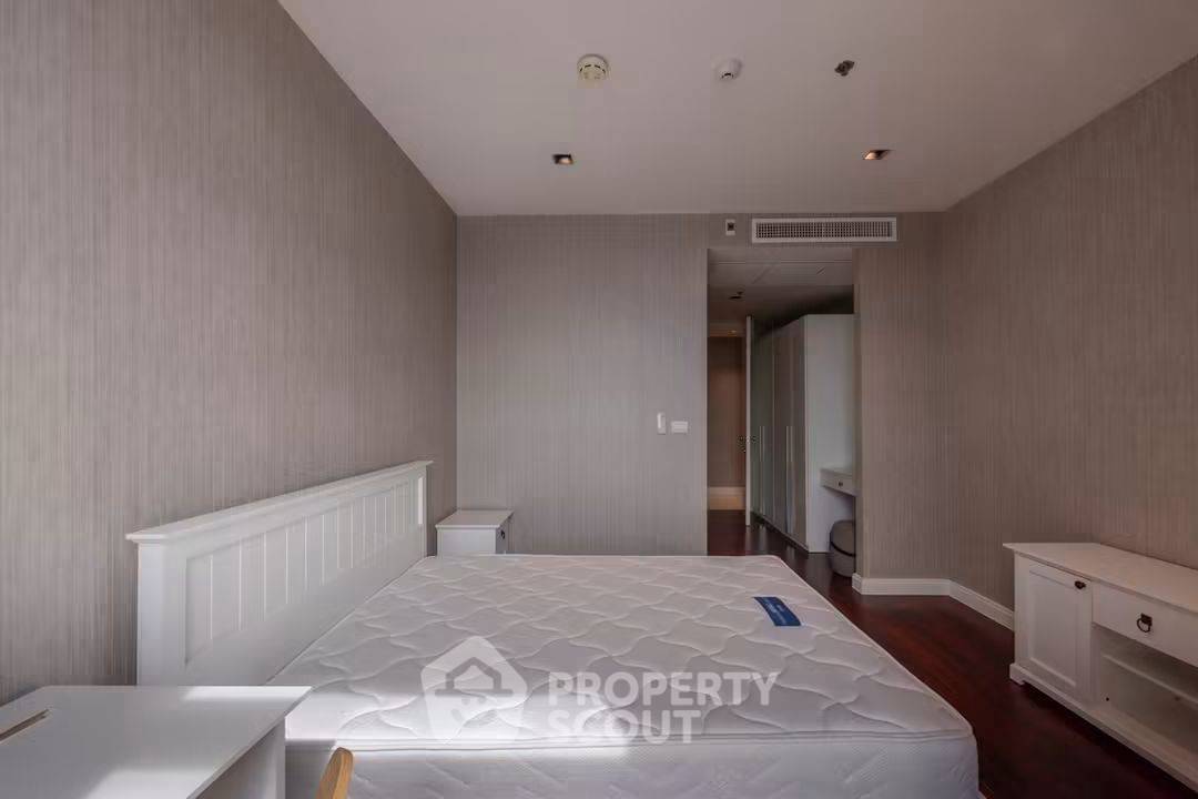 รูป ใกล้ BTS เพลินจิต 200 ม. | คอนโด 4 ห้องนอน 215 ตร.ม. Athenee Residence (ID 3212948) - รูปที่ 6/13