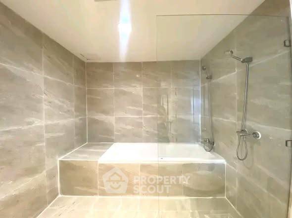 picture 4-BR Condo at The Waterford Diamond Tower Sukhumvit near BTS Phrom Phong (ID 3213089) - 1/7