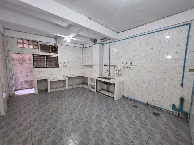 ให้เช่าทาวน์โฮม 4 ห้องนอน 300 ตร.ม. 20 ตร.ว. เขตภาษีเจริญ